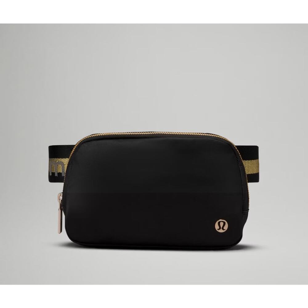 Lululemon Everywhere Belt Bag - NWT (sold out)